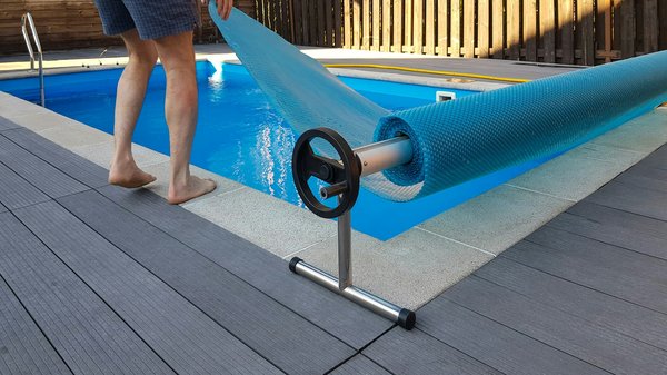 Guide essentiel pour l'entretien piscine et bâches