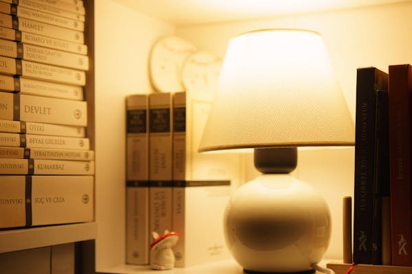 Trouvez la lampe à poser parfaite pour chaque espace !